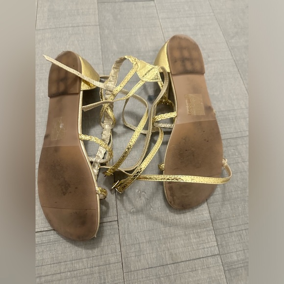 Gold Gladiator Styled Shoe - Picture 4 of 10